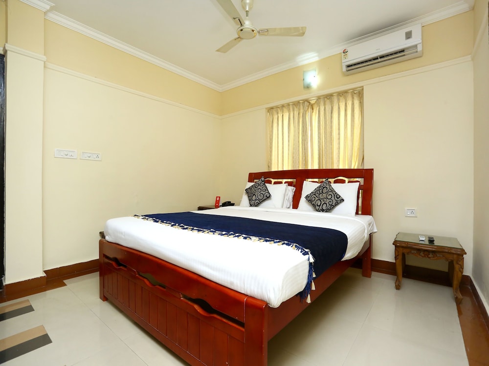 OYO 2240 Krishna Regency