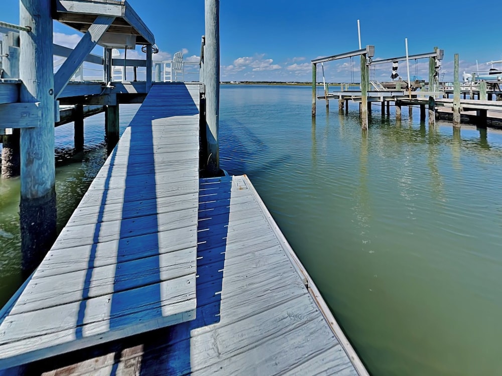 Shady Beaches by Topsail Realty