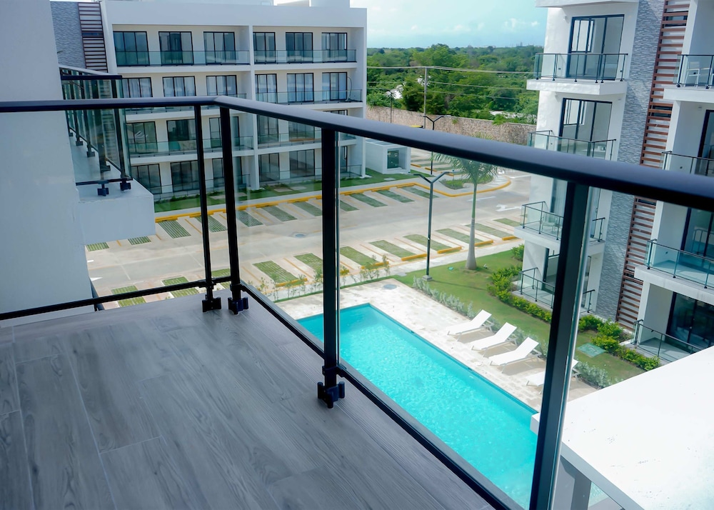 The Towers G406 NOK Fantastic 2BR Apartment by Vistacana Rentals