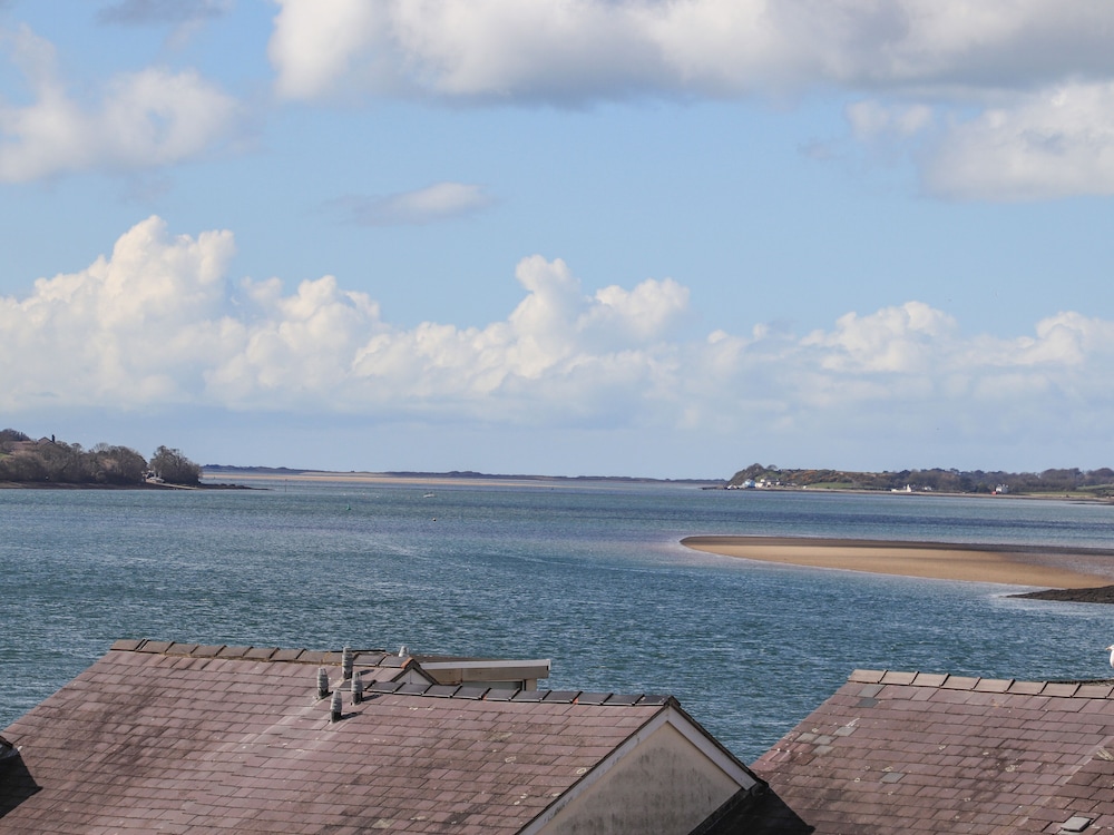 Menai View