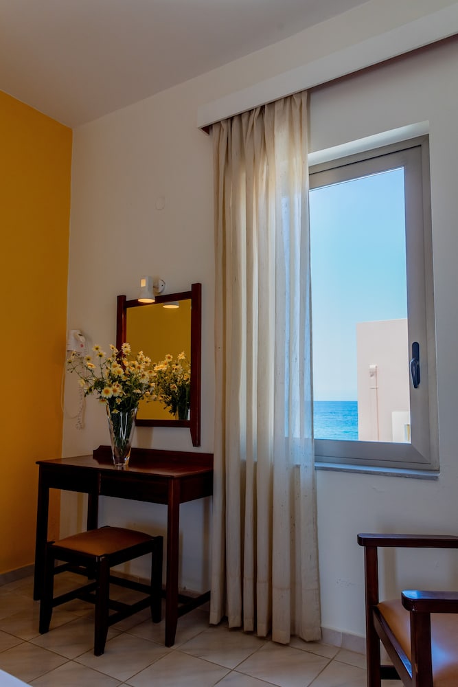Almyra Apartments