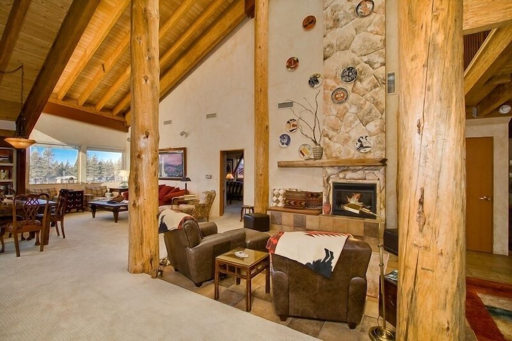 Downtown Penthouse 4 Bedroom Condo