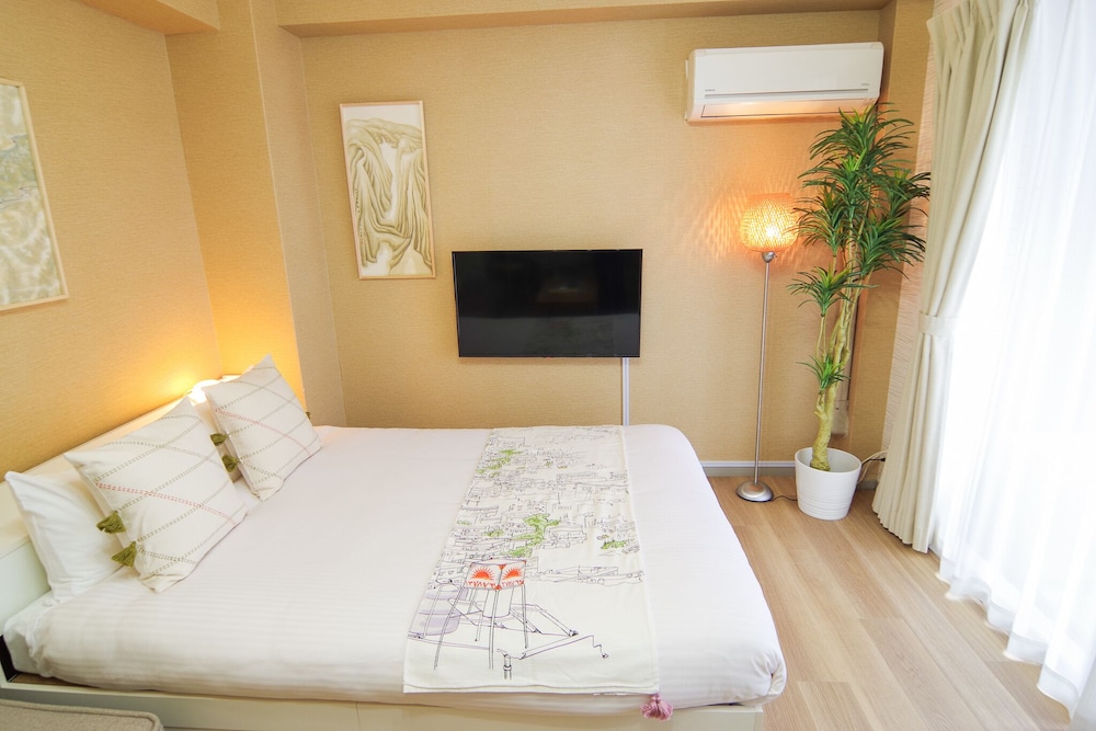 Nipponbashi Art Hotel