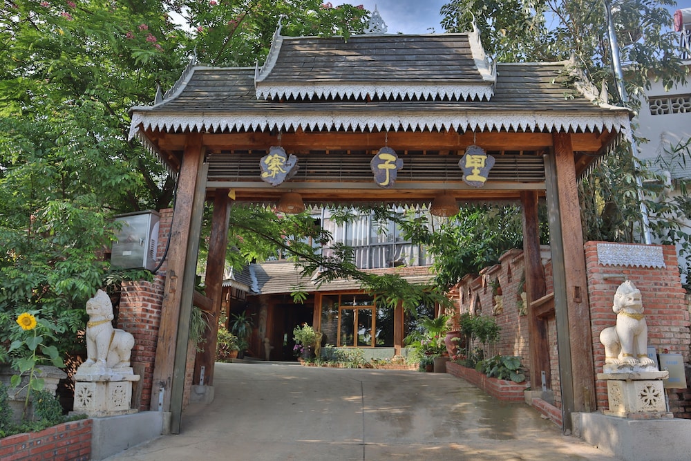 Zhaizili Resort Xishuangbanna