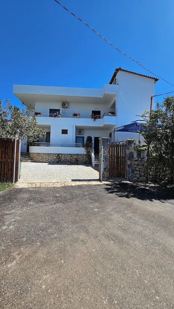 Vila Malo