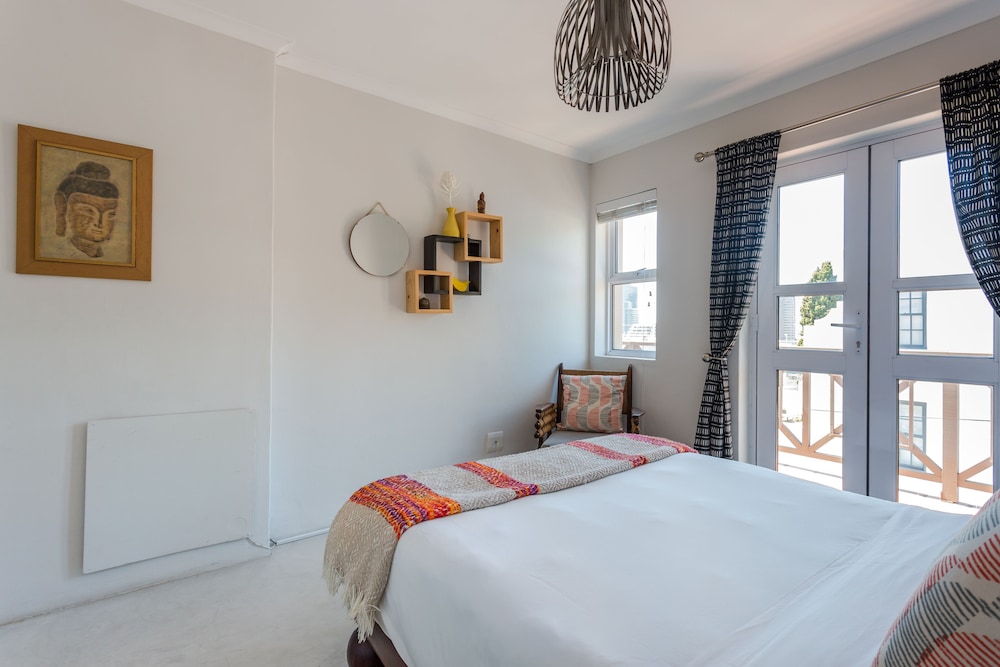 211 De Waterkant Piazza view 5