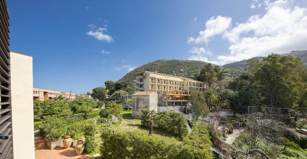 Bouganville B&B view 4