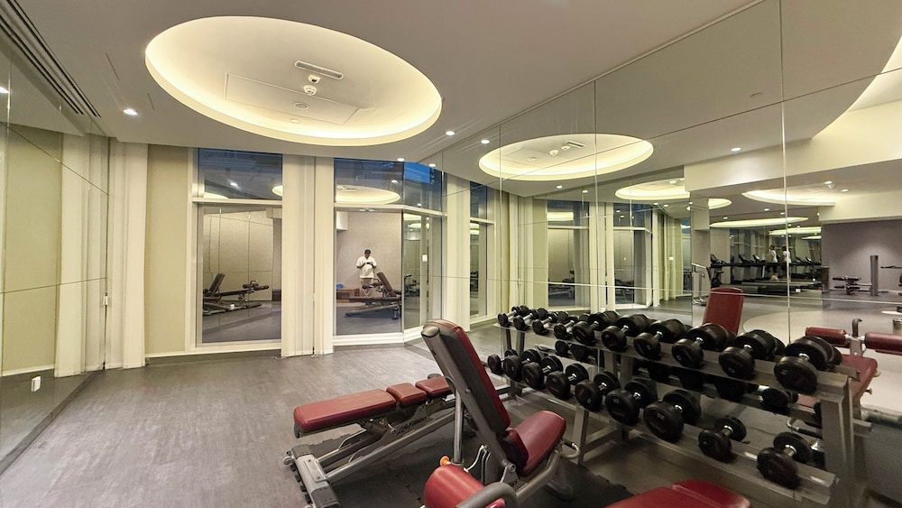DAMAC Suites by Hostiva – Burj & Fountain