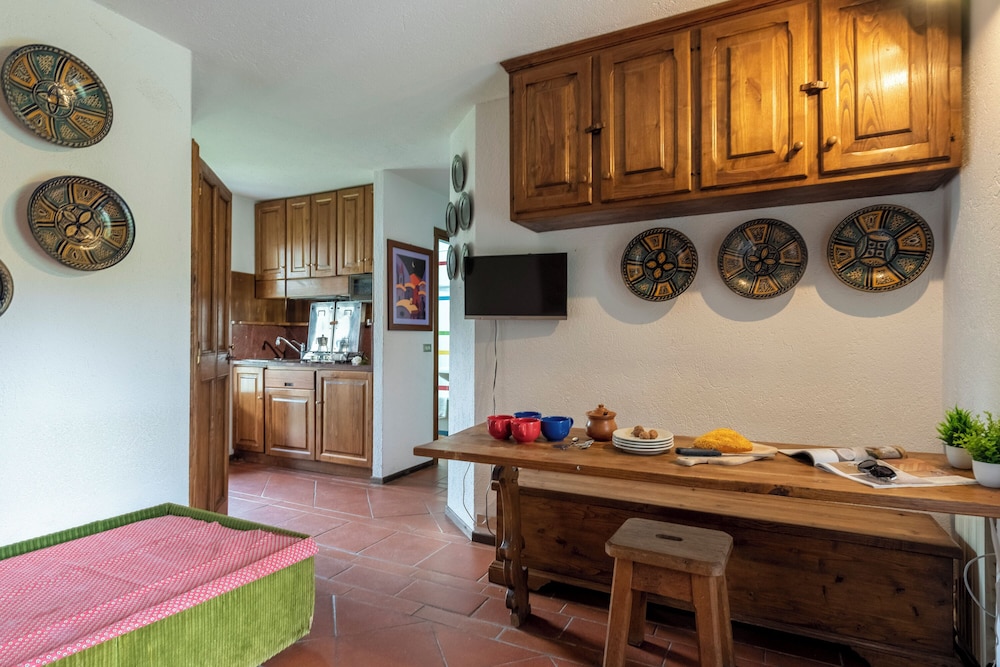 Cozy Apartment With Garden in Courmayeur