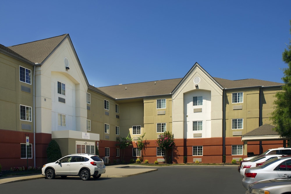 Hotel Candlewood Suites Richmond-South by IHG - Image 1
