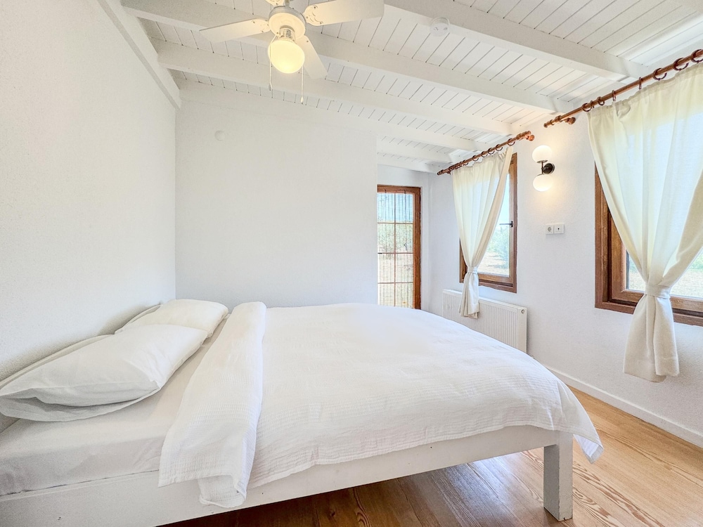 House w Garden 5 min to Tuzburnu Bay in Bozcaada view 2