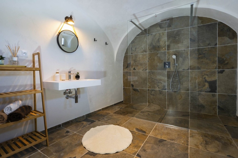 Villa in Rudnik With Private hot tub