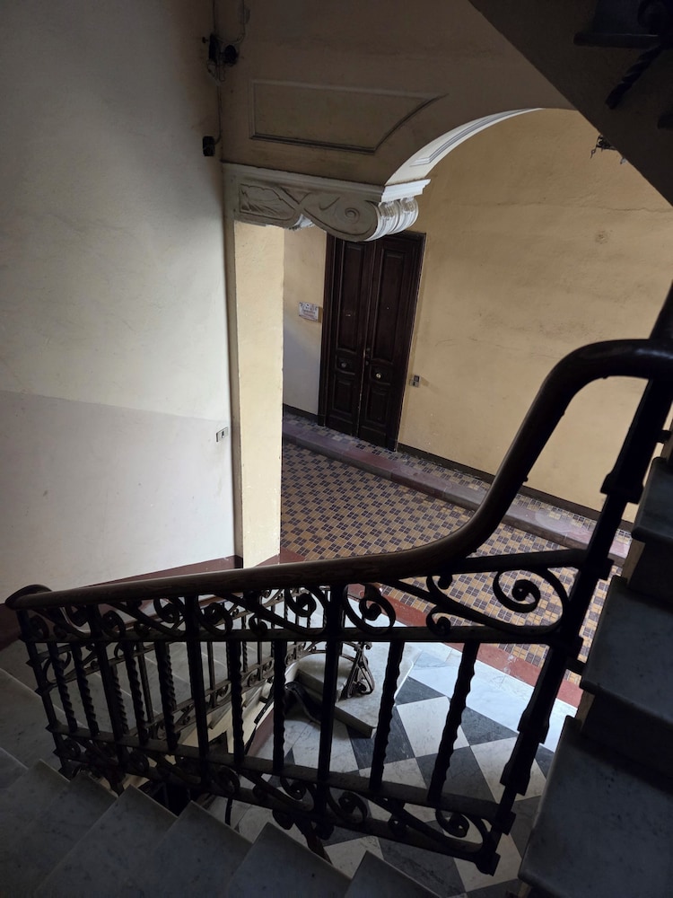 GUESTHOUSE 73