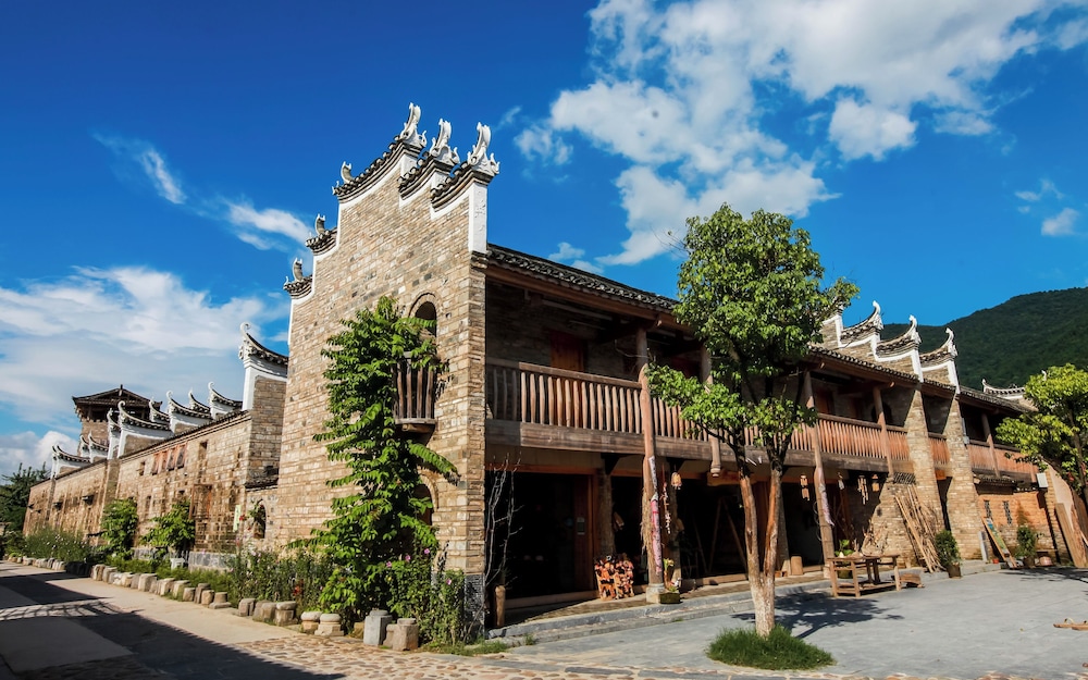 Li River Craftsman Village Guilin