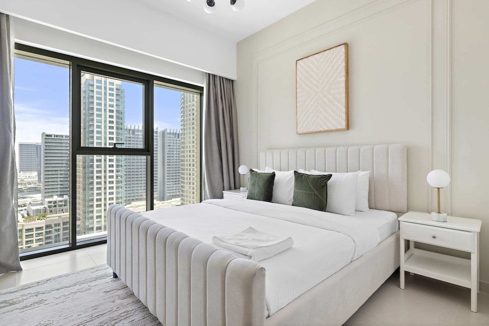 Silkhaus Elegant Downtown Premium Tower w Pool