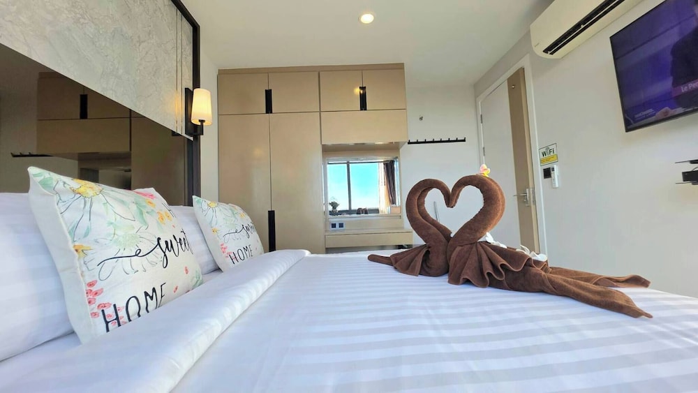 Room-a302 - 1 Bdr Condo With Sea View, A