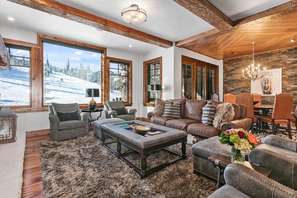 Grand Lodge - 3 Bedroom Deluxe #304 - Ski-in/out 3 Condo
