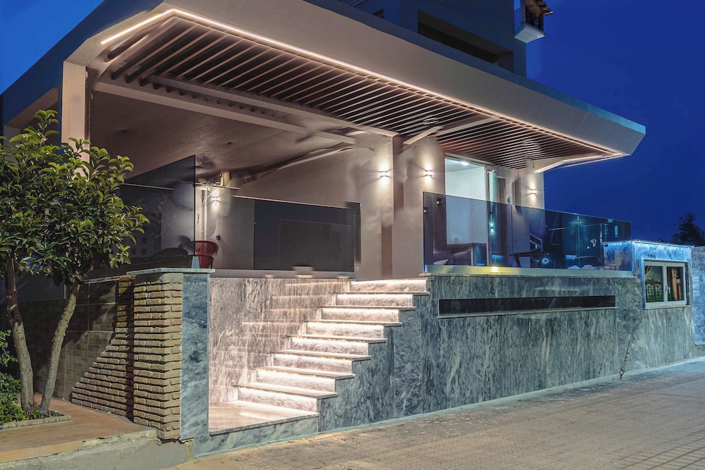 Sun Sea Escape Kourouta Beachside Getaway
