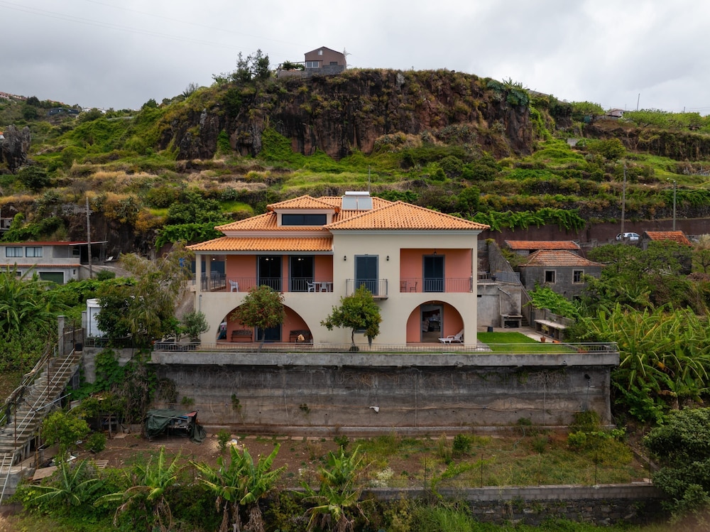 Villa Flor in Santa Cruz