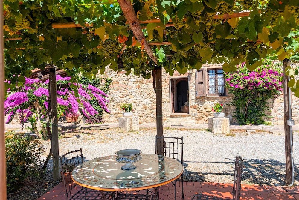 Villa Poggio al Coniglio a Suvereto con Piscina