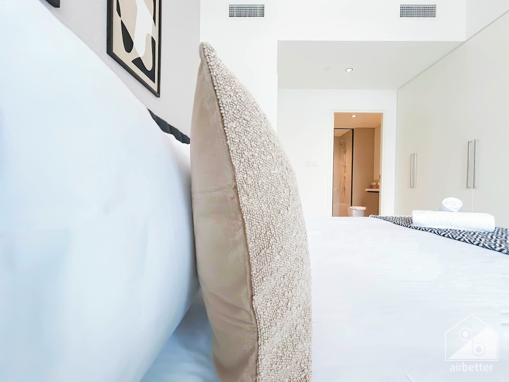 Luxury Burj Crown Downtown 4 Bedroom With Balcony