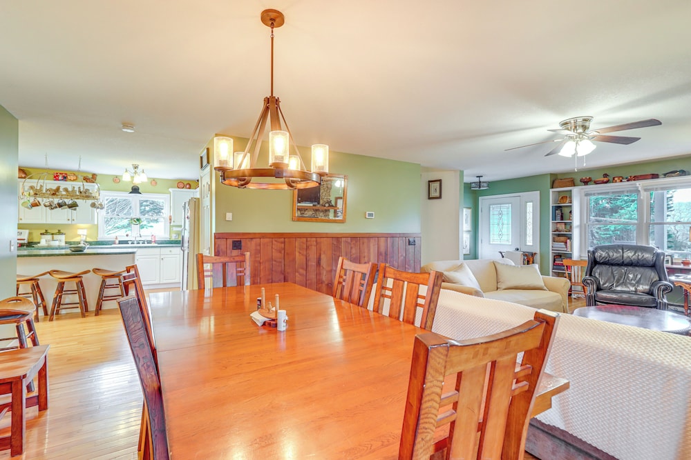 30 Acres of Mountainside Peace: Home in Marble