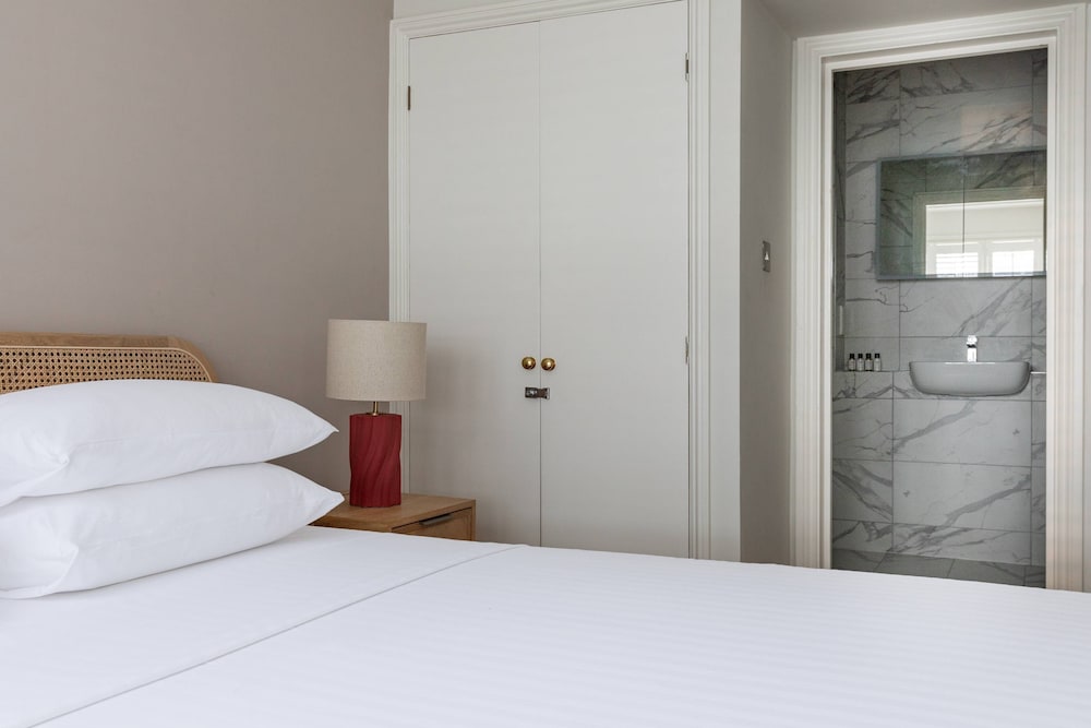 Canning Place Mews by Onefinestay