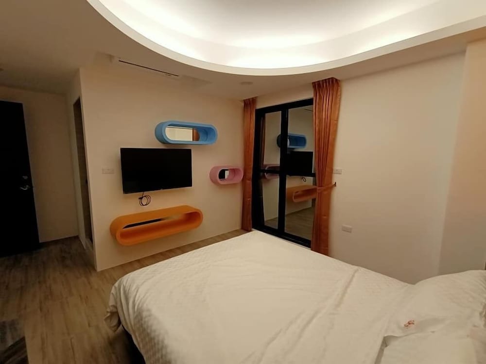 Photo 6