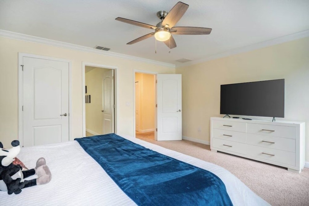 Sugar Palm Place 6 Bedroom Home