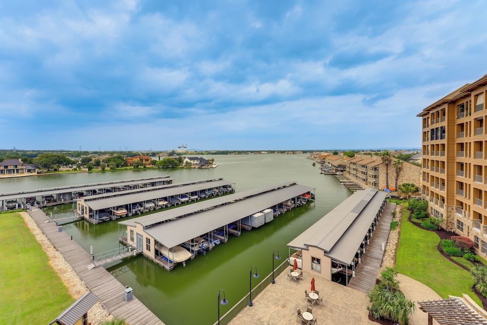 Lake LBJ Condo w/ Private Balcony, Lake Views - Property Image 17