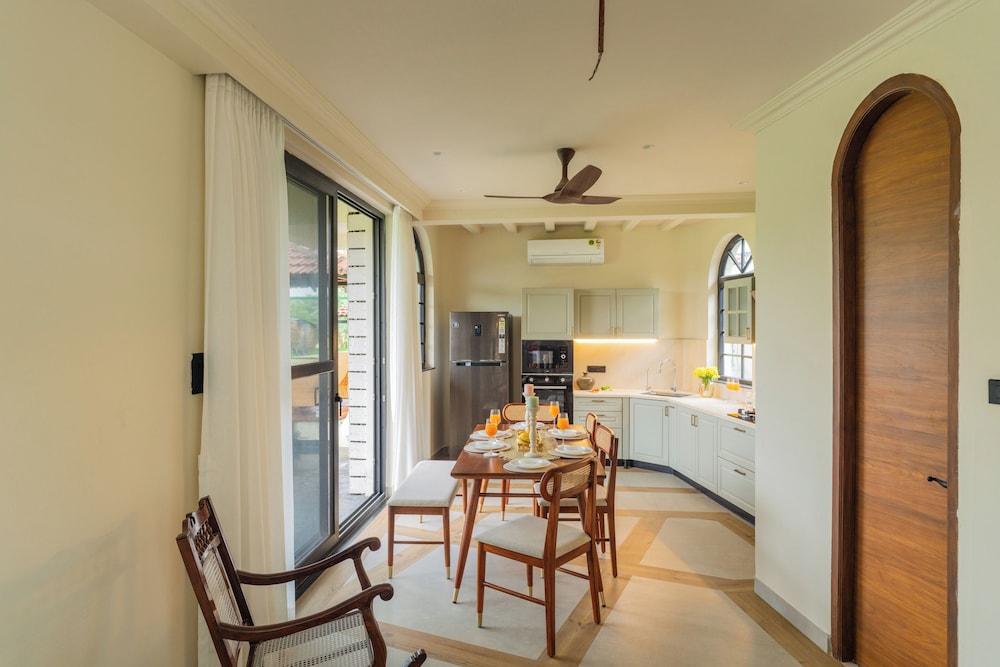Water Edge by Akama Homes- 4Bhk Luxe