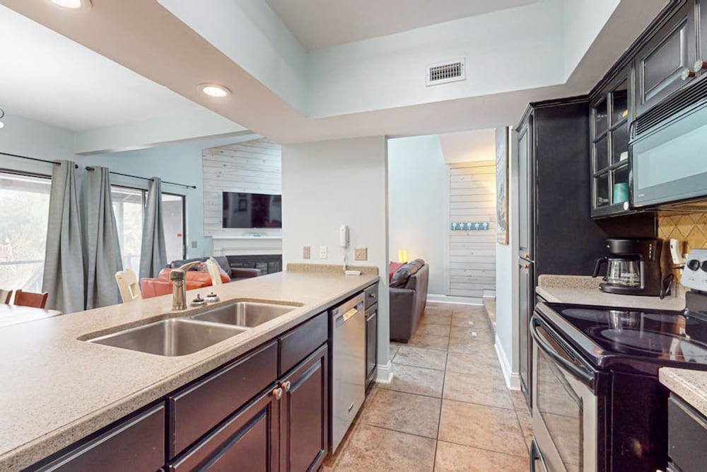 Mariner Lakes Condos
