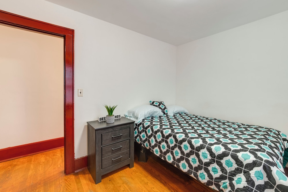 Walk to Cornell University: Charming Duplex!