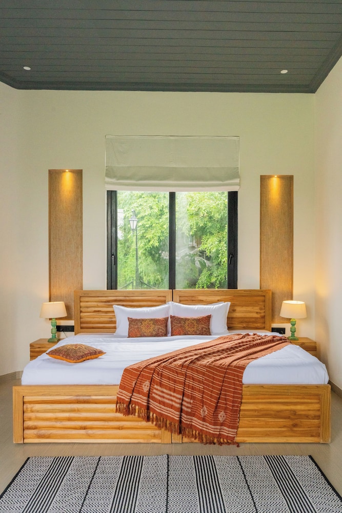 Water Edge by Akama Homes- 4Bhk Luxe