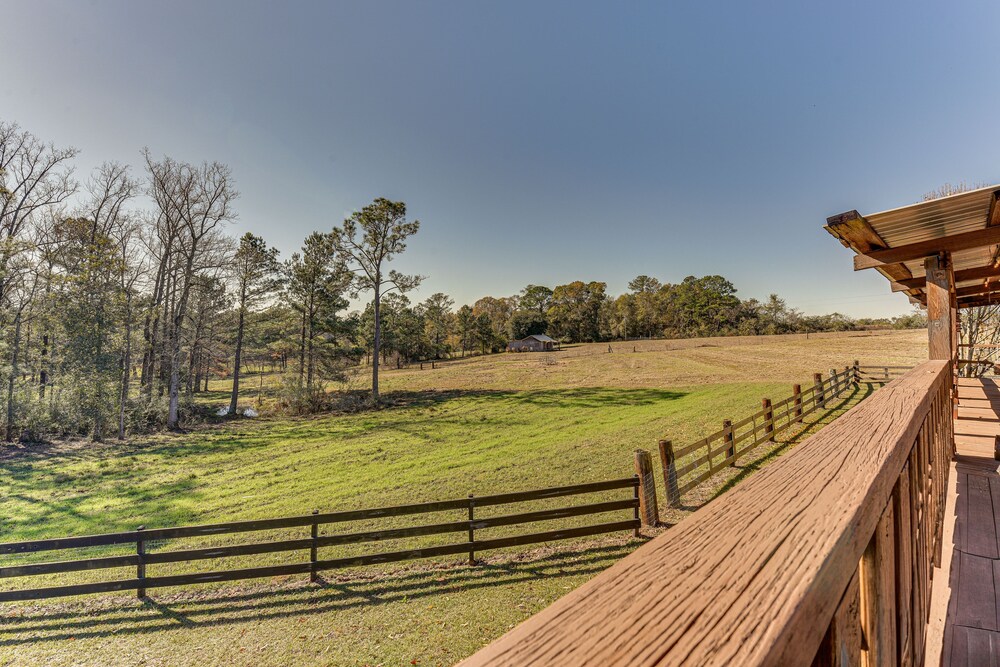 Pet-friendly Opp Vacation Rental w/ Spacious Deck! view 2