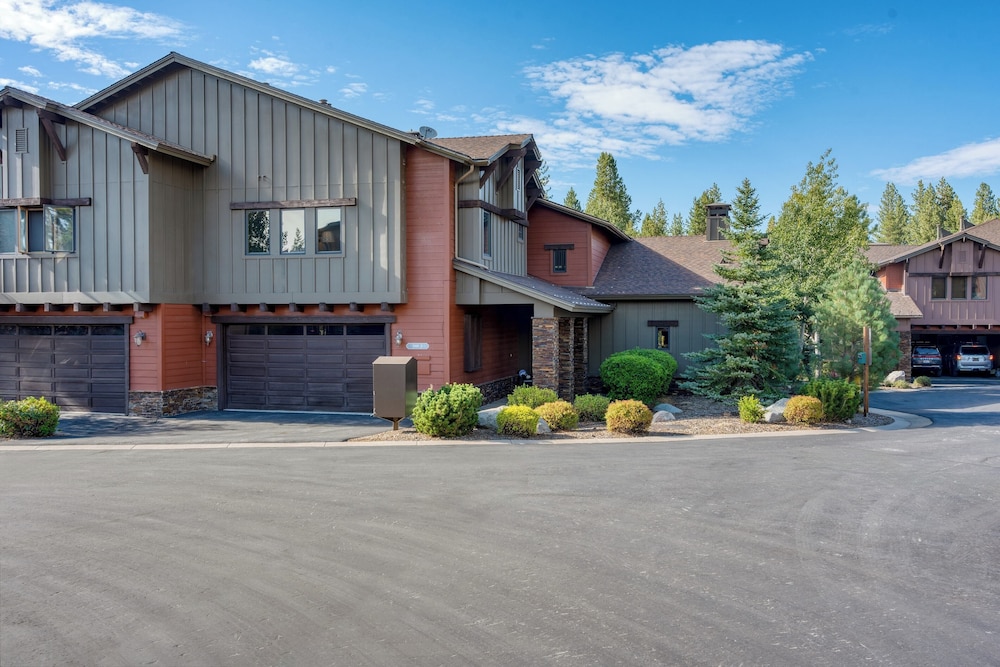 Luxe All-season Retreat by Avantstay Prime Location, Near Skiing