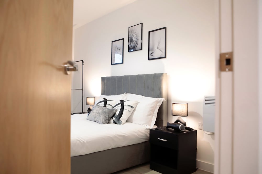 Manchester - 2-bed Apartment - Sleeps 4 - Wifi