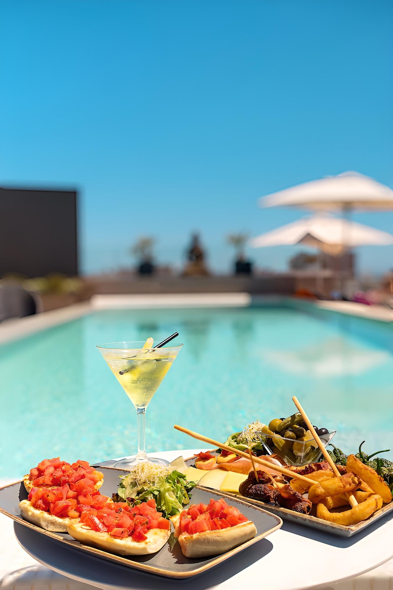 Hotel The Sky – Adults Only