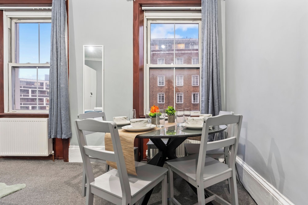 Luxury London Apartment With 3 Bedrooms