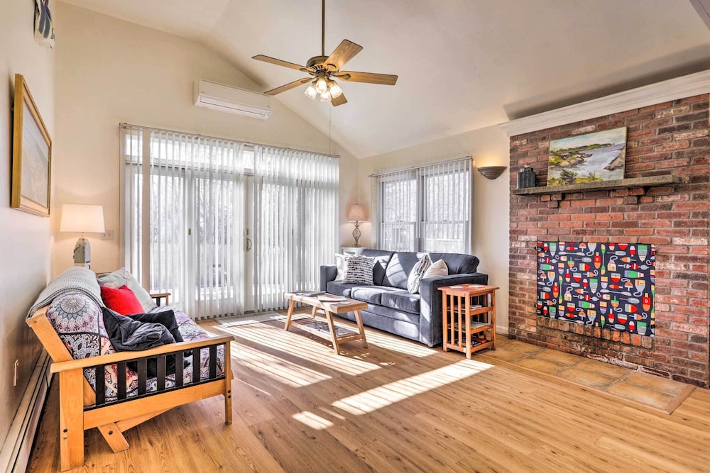 Westerly Vacation Home: Town Beach Access
