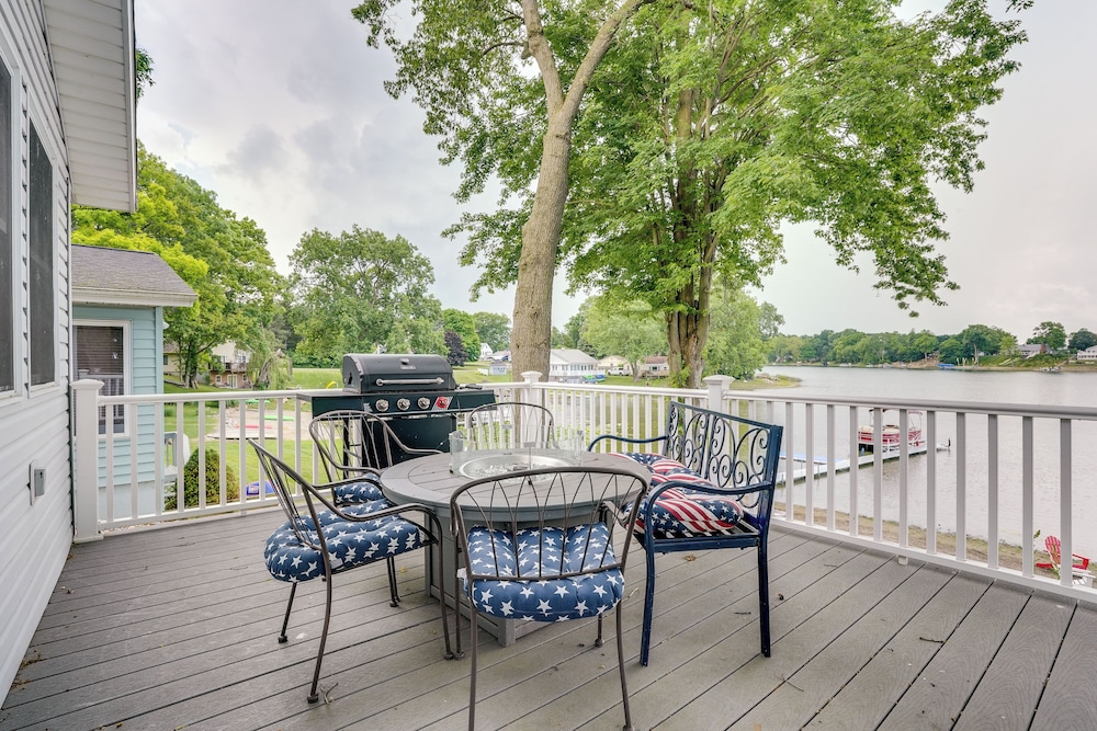 Dock & Kayak - Waterfront Retreat on Gilead Lake!