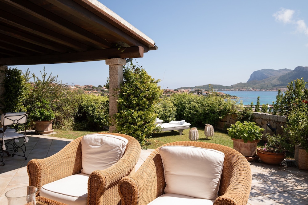 Casa Acqua e Pietra by Wonderful Italy