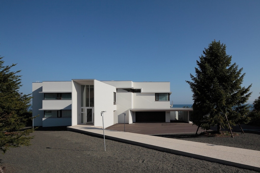 VILLA ORCHID