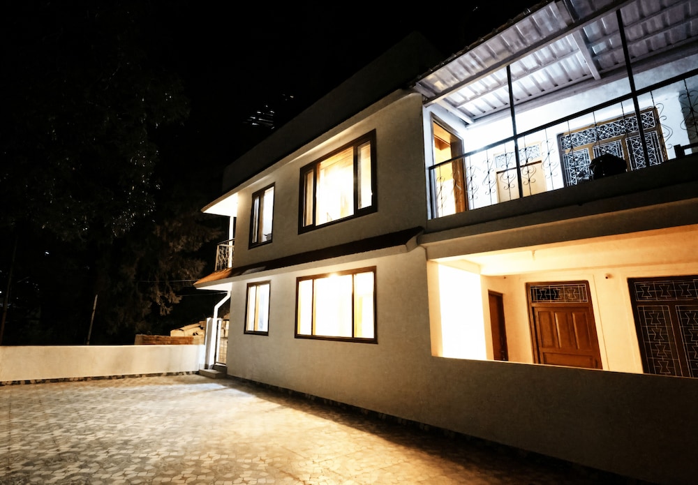 jüSTa Lake View Residences, Nainital