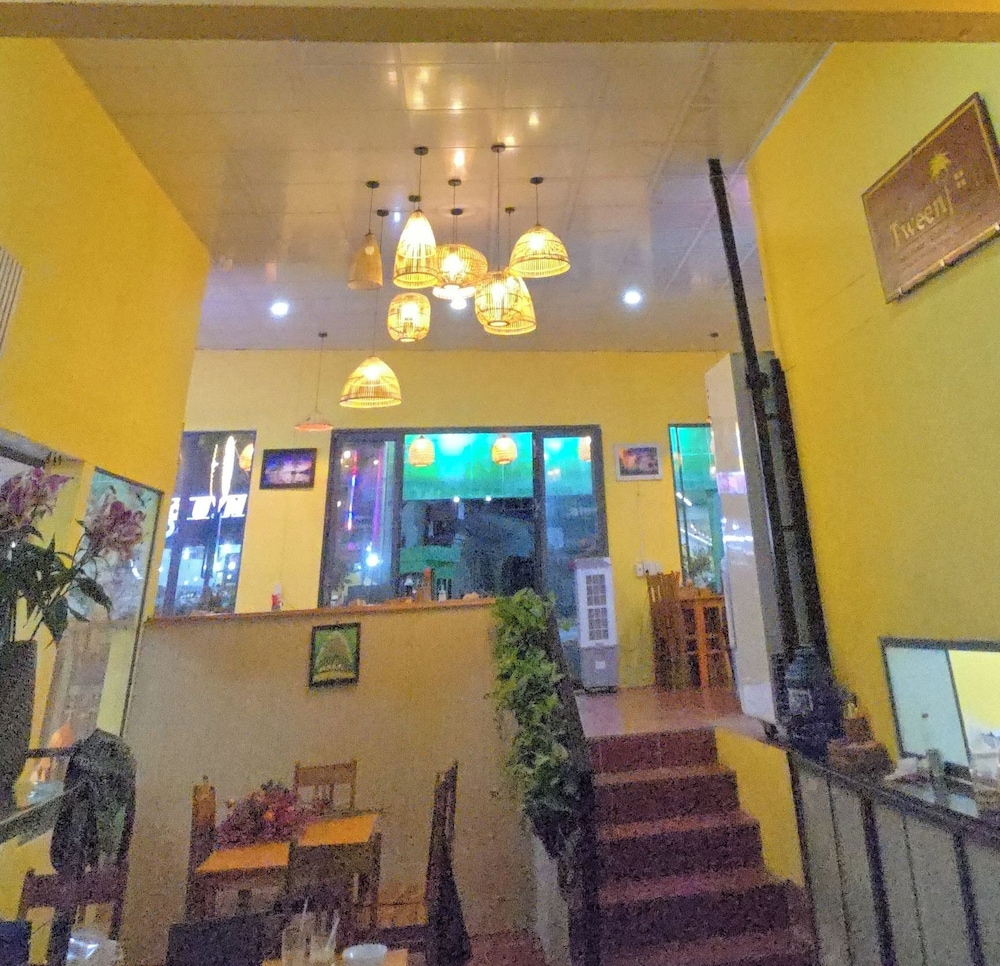 Tween House