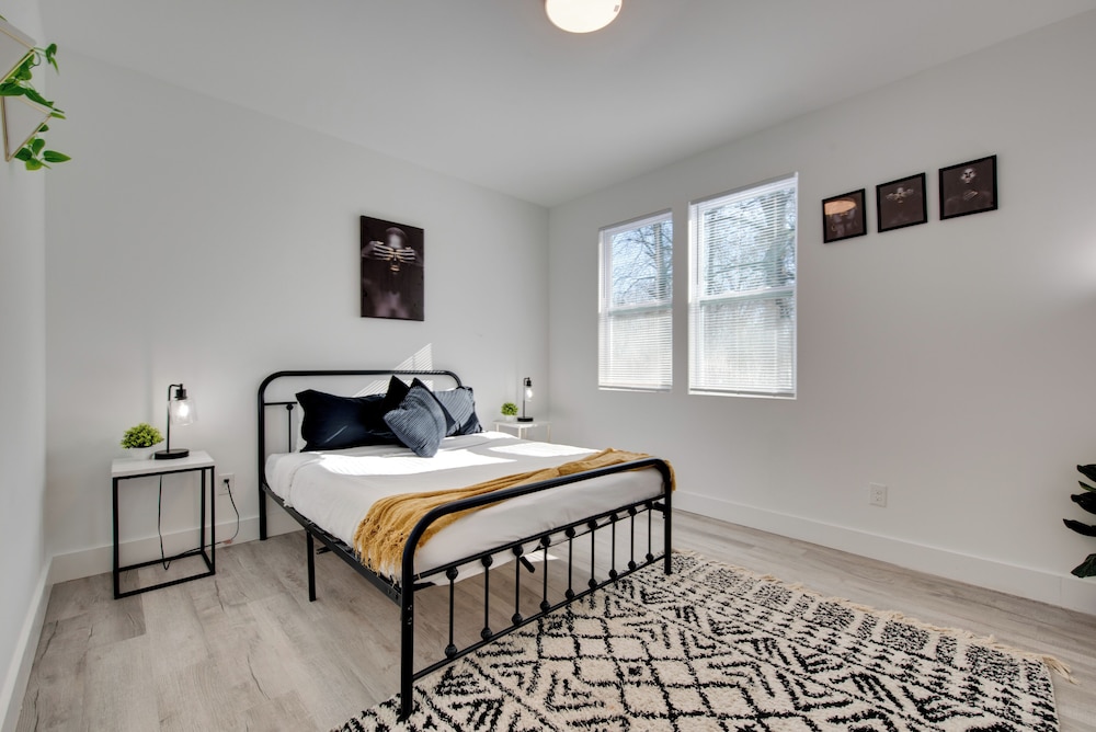 3 Mi to Six Flags: Apartment in Metro Atlanta