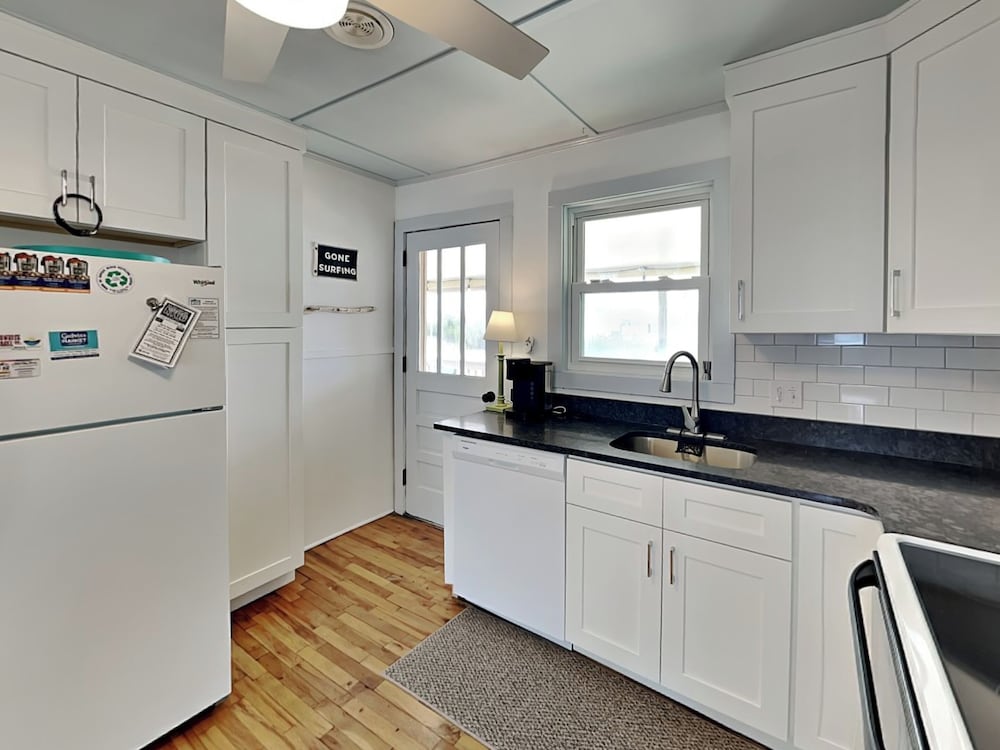 Mountains to Sea by Topsail Realty