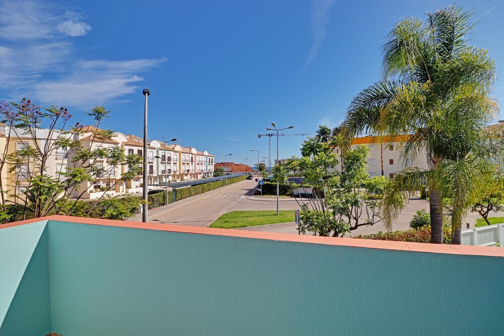 Jungle Beach House in Quarteira