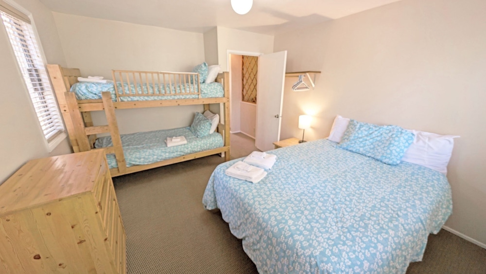 Whistling Swan 8 4 Bedroom Home