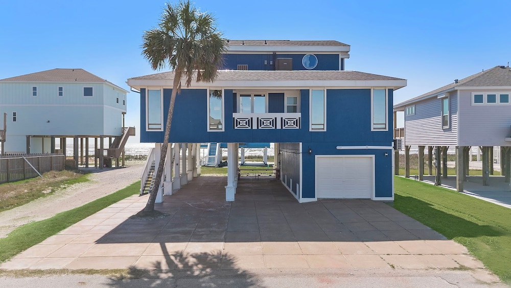 Captain's Manor by Ryson Vacation Rentals